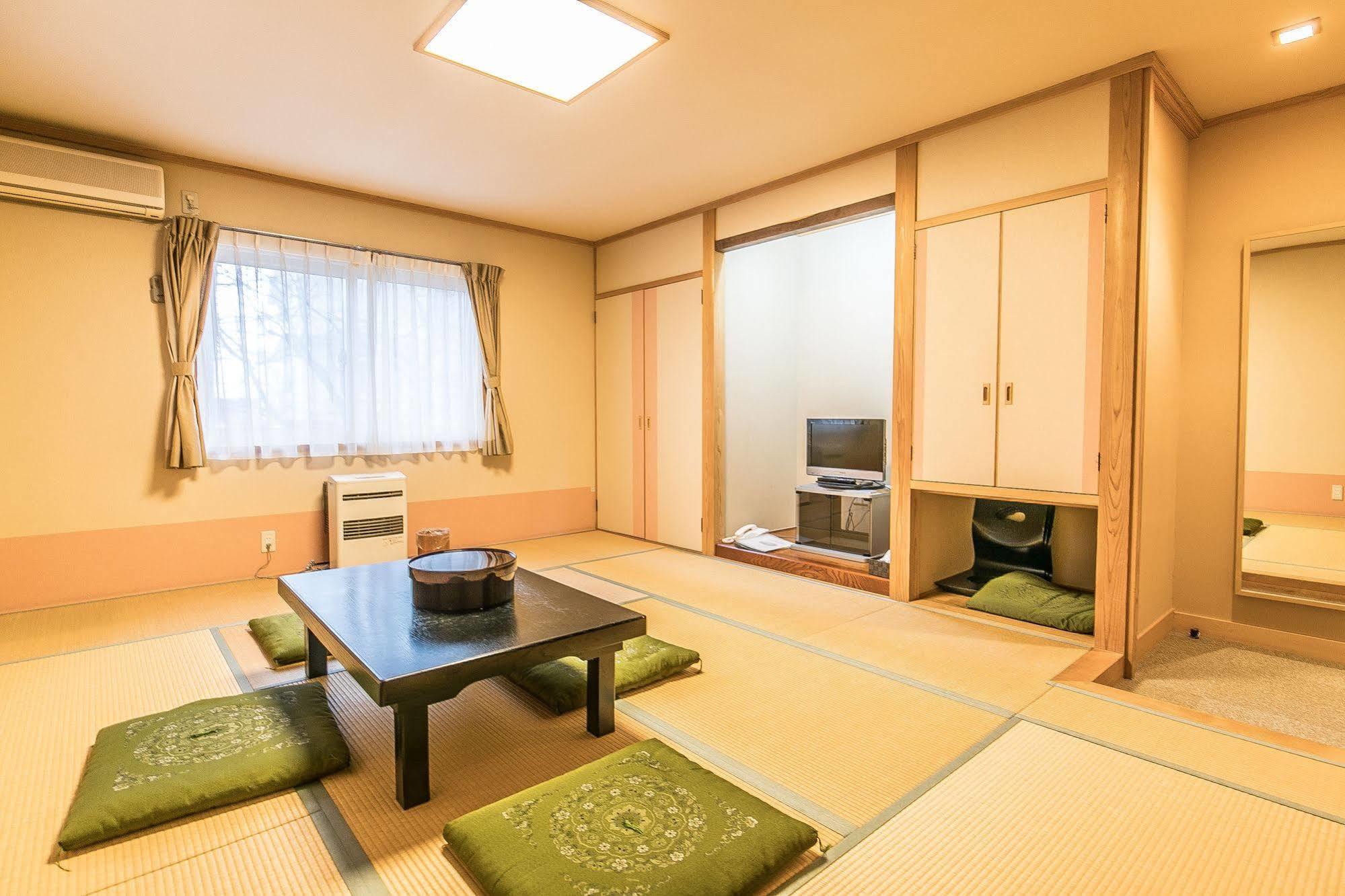 Petit Hotel Enchante Hakuba Eksteriør billede