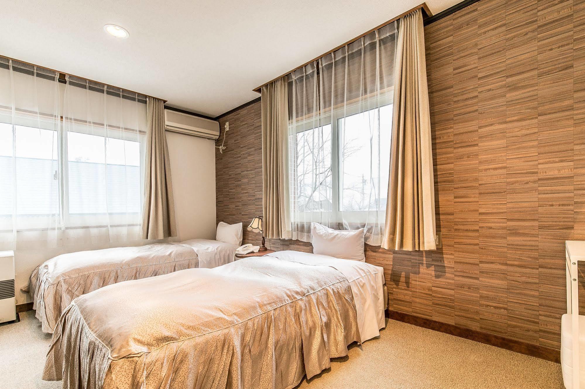 Petit Hotel Enchante Hakuba Eksteriør billede