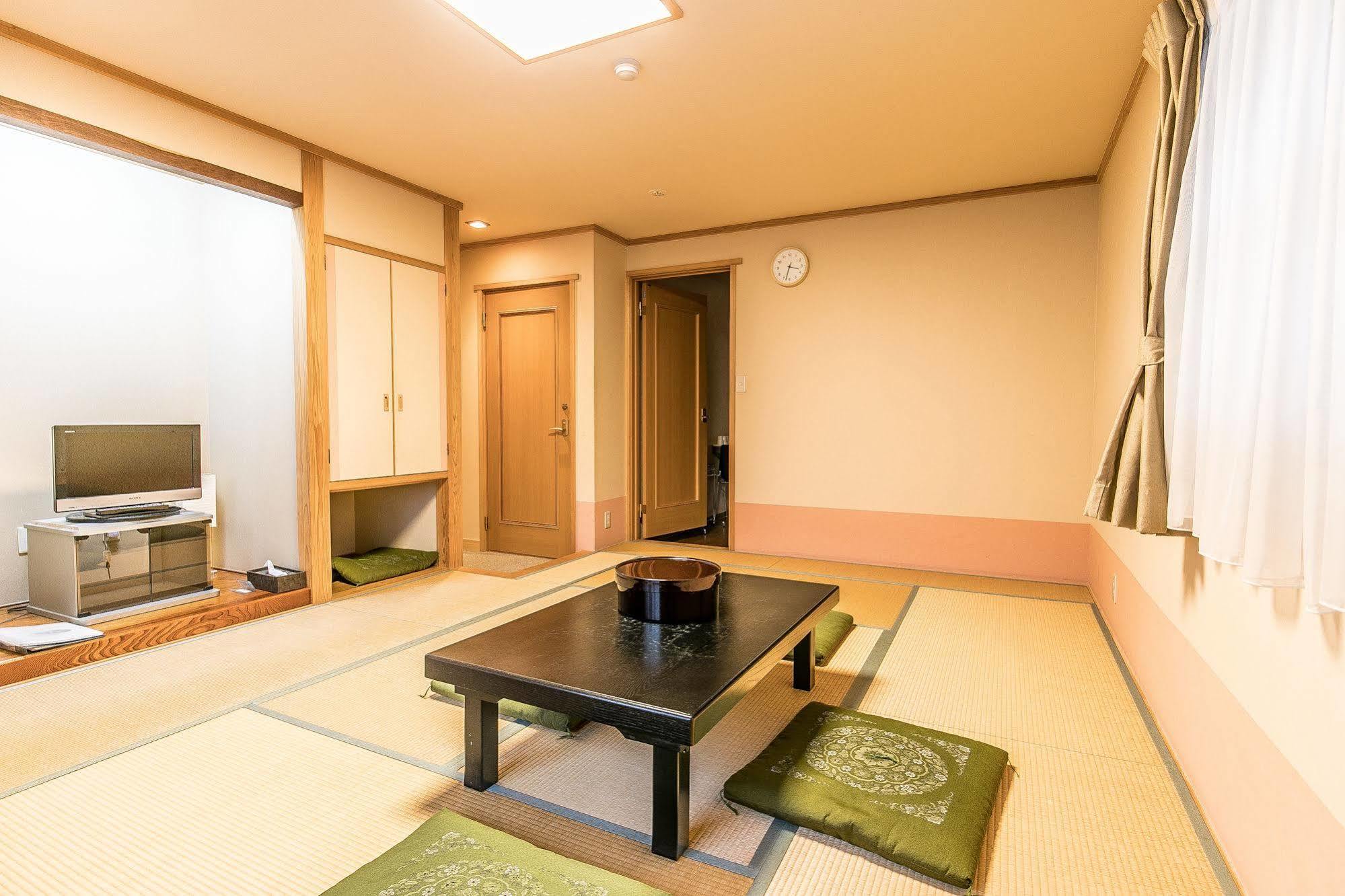 Petit Hotel Enchante Hakuba Eksteriør billede